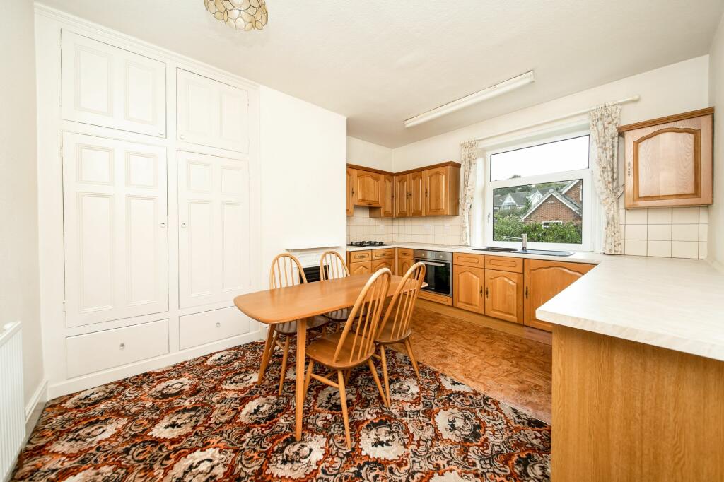 APARTMENT - DINING KITCHEN