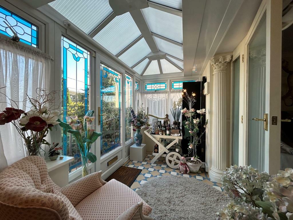 ENTRANCE PORCH
