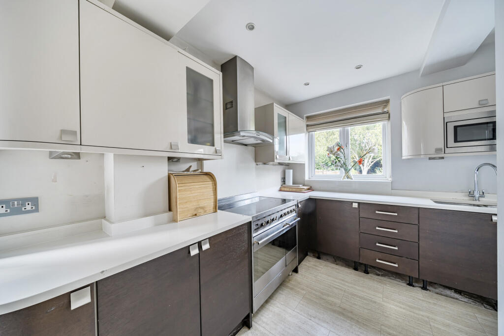 1356592-6-68cc056...