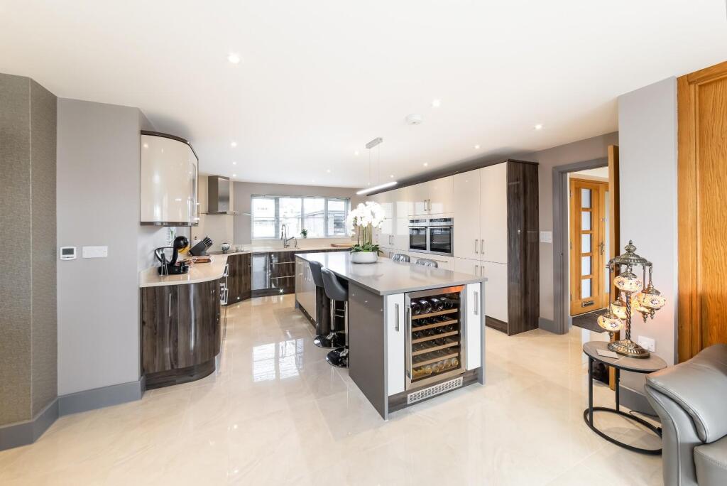 BESPOKE KITCHEN CABINETRY.jpg