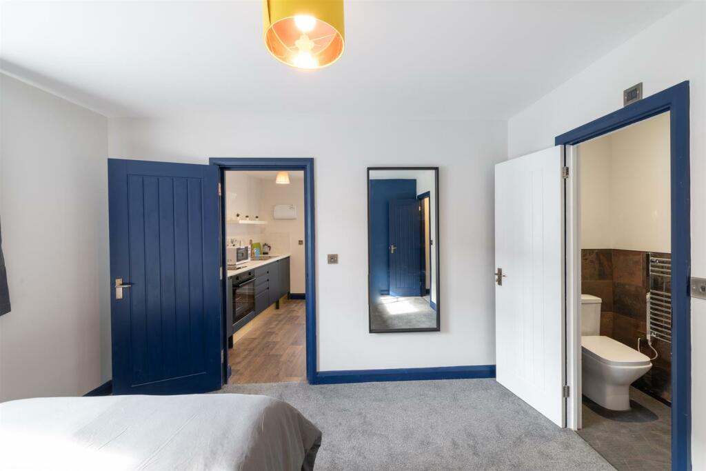 Flat 4 Flats 1-4 at 81 Devon Road Bristol BS5 6ED 