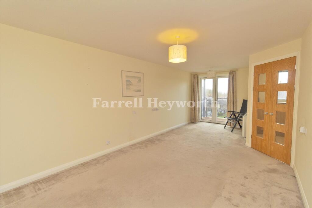 Lounge T202506101656.jpg