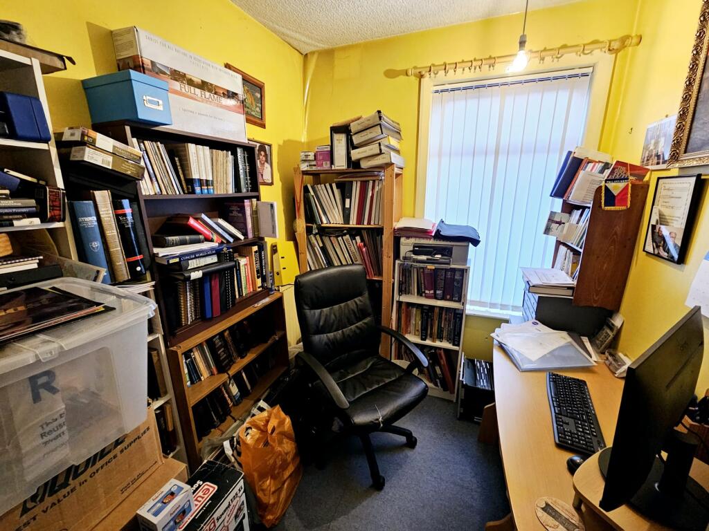 d804e748-568a-49d0-8c38-a552797ba3a5