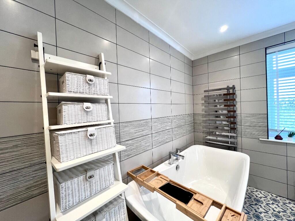 Bathtub