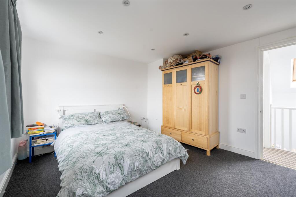 Higham Hill Road, E17