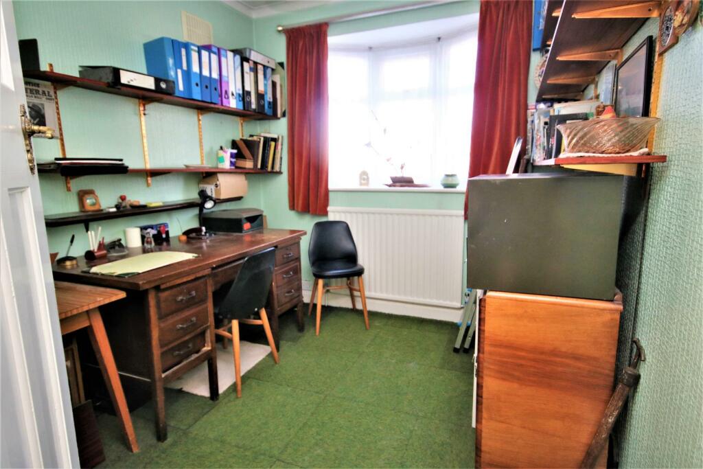 BEDROOM 3: