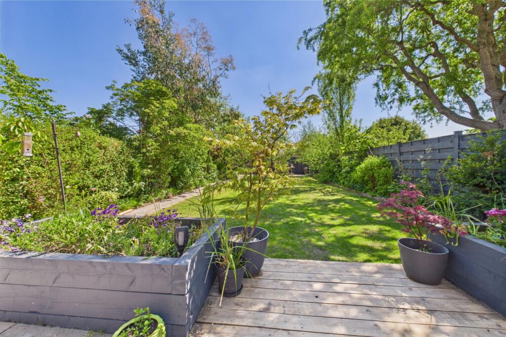 CAM03162G0-PR0260-STILL019