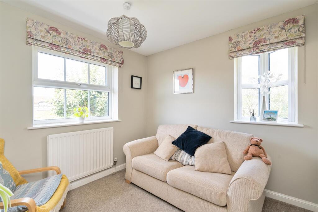 19 Chelveston Crescent_20.jpg