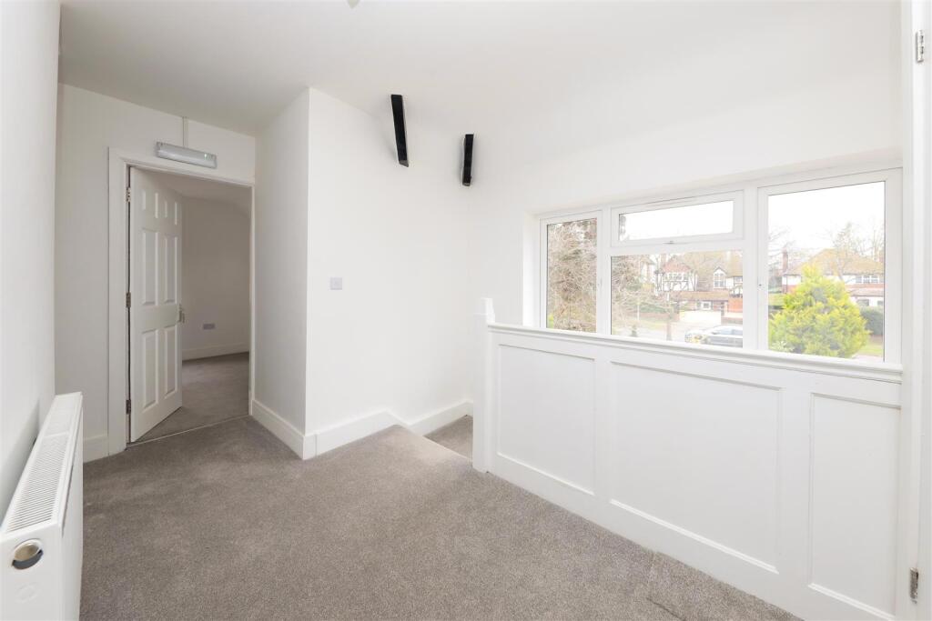 20 Warren Road (3) copy.jpg