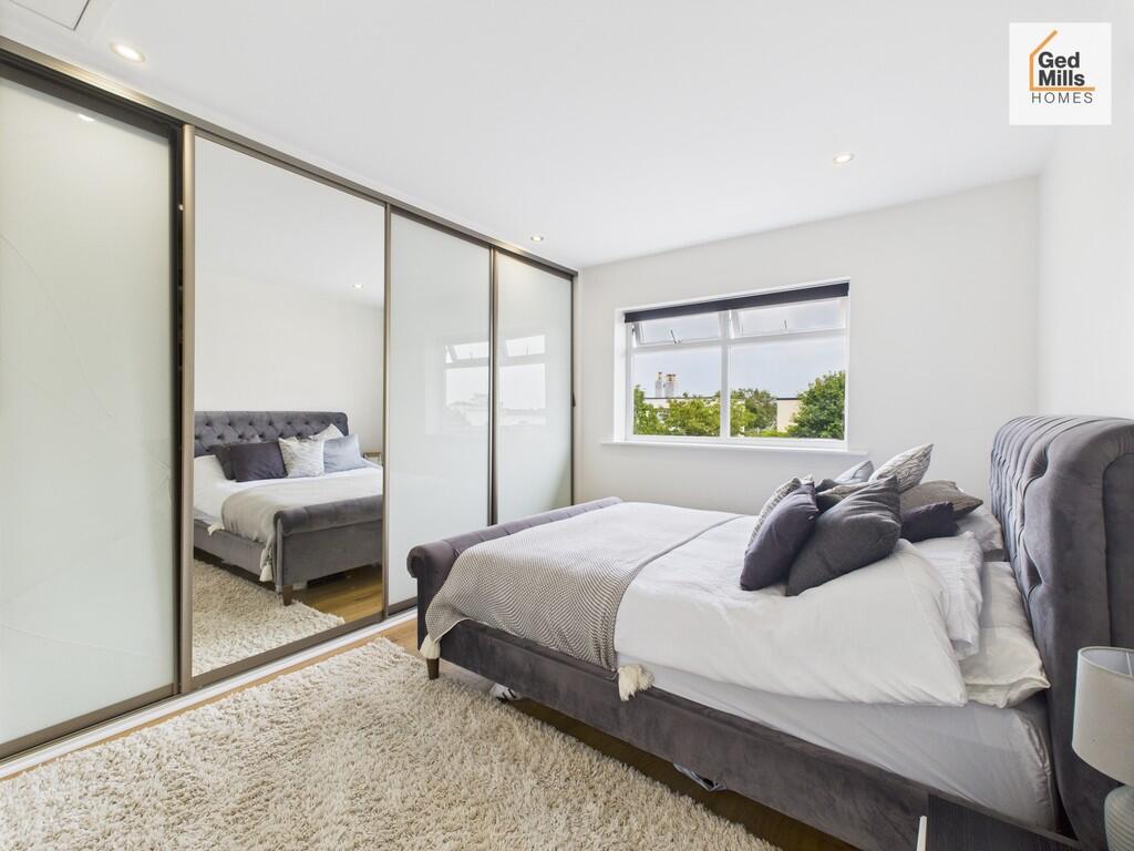 CAM04261G0-PR0067...