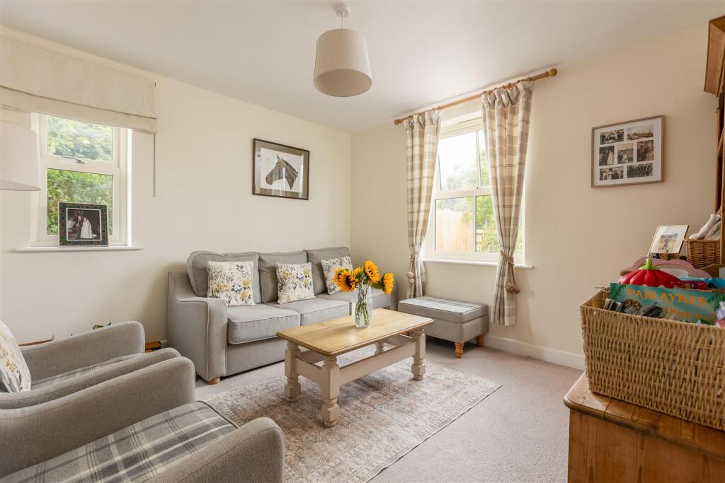 Pasture Cottages 2 Sitting Room-1.jpg