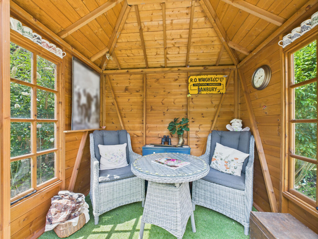 CAM02909G0-PR0444-STILL016