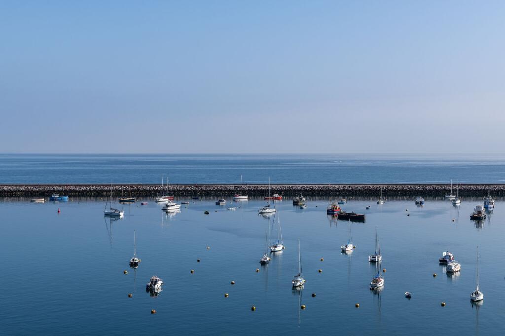 8 Sea View Terrace, Brixham