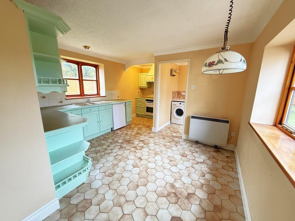 KITCHEN DINER 1