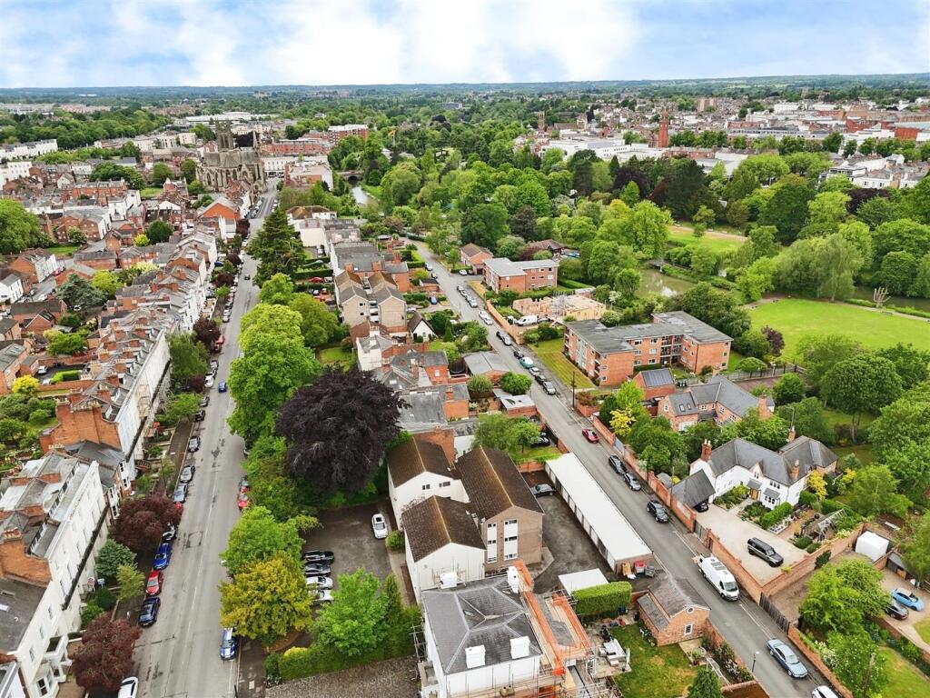 828126b0-5-4DCA-97D9-4BA8257510A4-1440-00000039F88