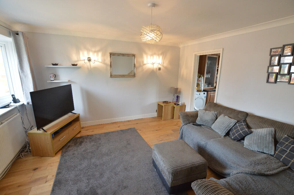 Lounge To Front