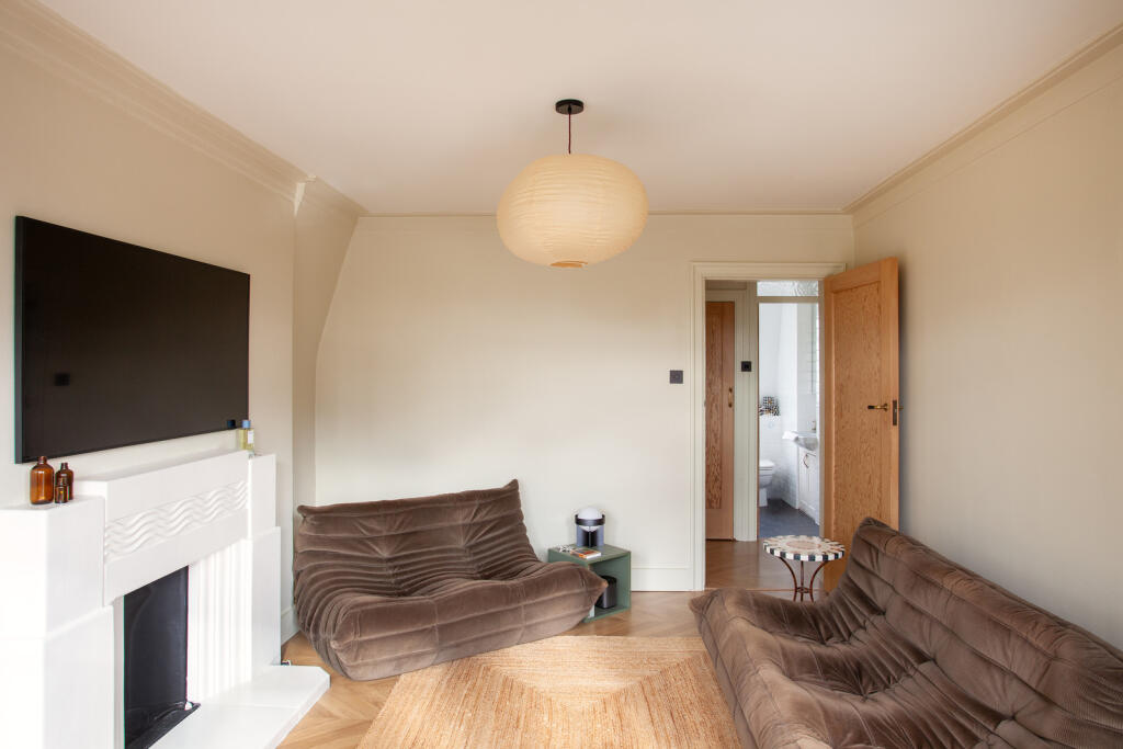 317964 - EalingVillage_KElliott_017.jpg