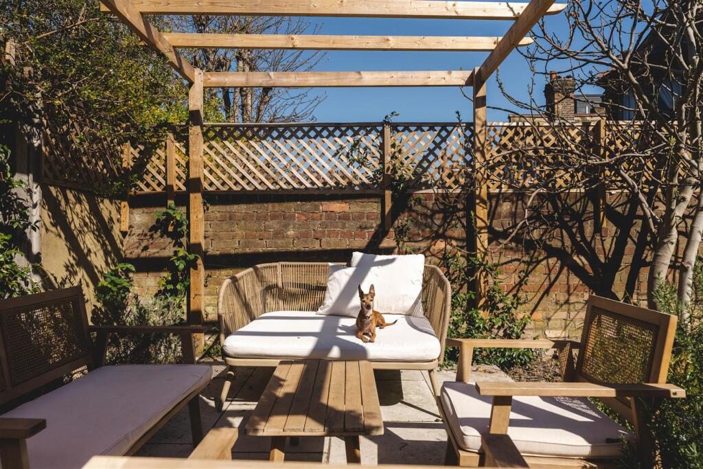 Mildenhall Road-9.jpg