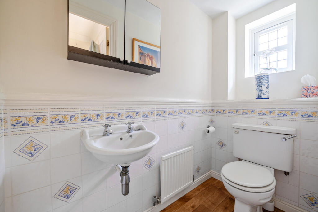 1295816-12-682ca1...