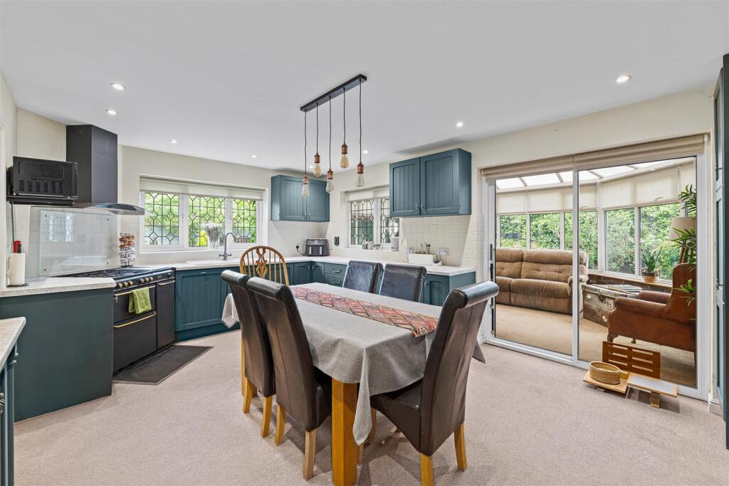 Kitchen/Breakfast Room