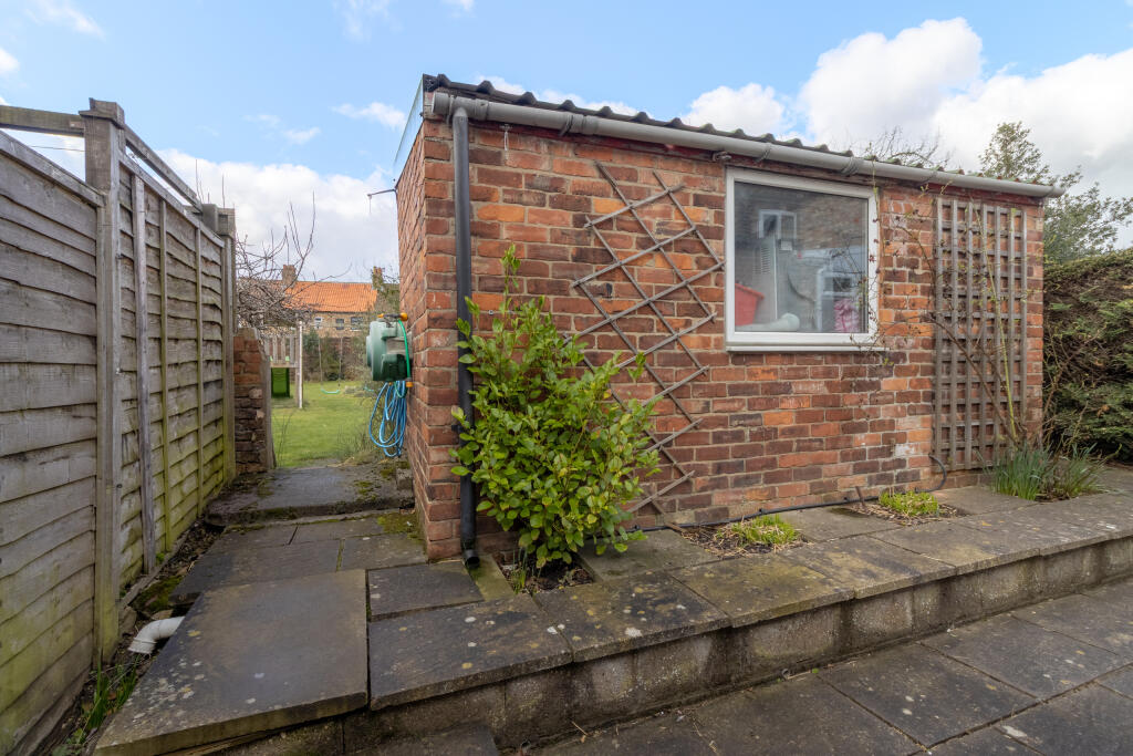 2 Clock Row (Exterior - 3)