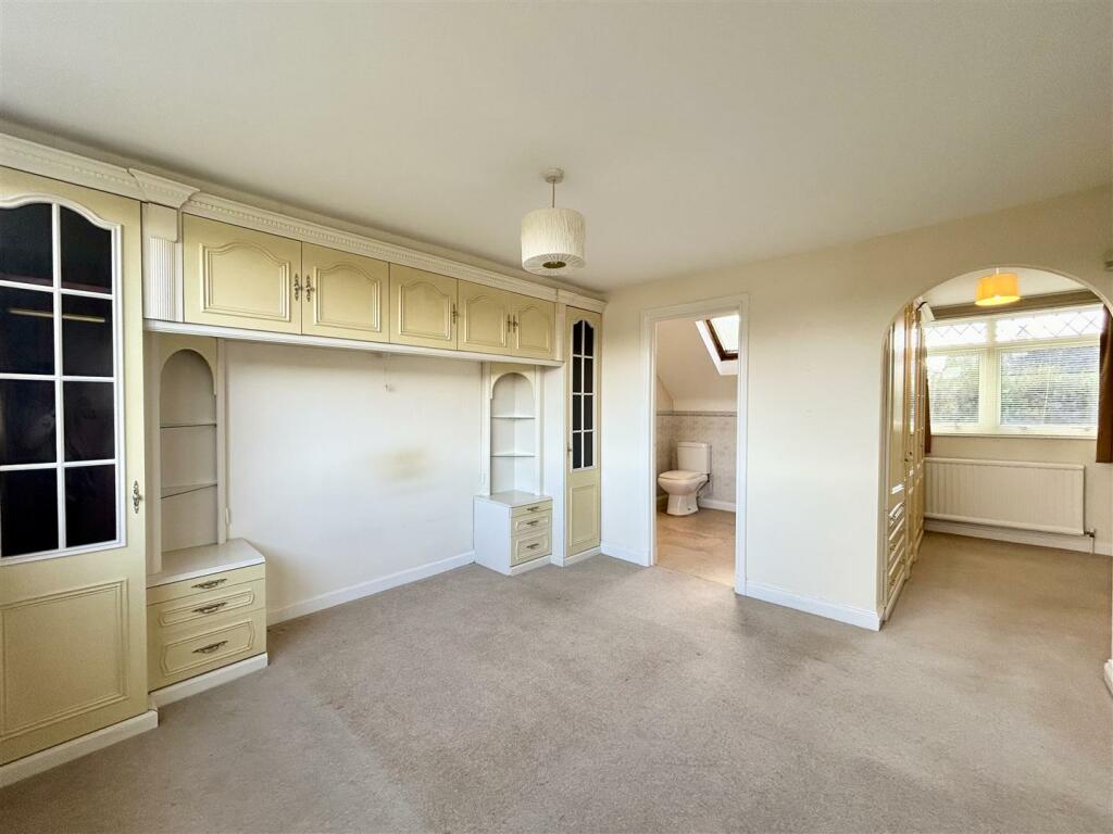 Bedroom 1.jpeg