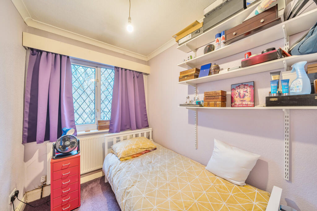 1365739-4-68ee8af...