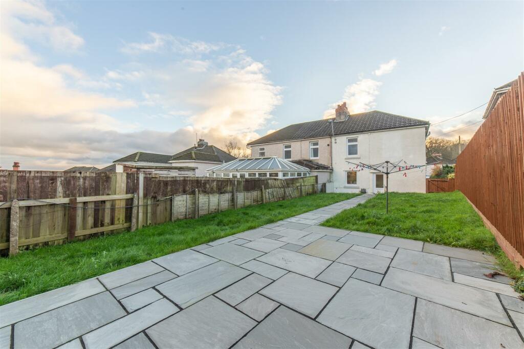 16 Clark Avenue-21.jpg