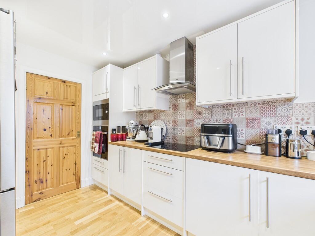 CAM05526G0-PR0054...