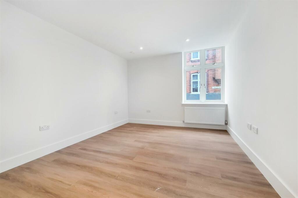 4_Bedroom 2-0.jpg