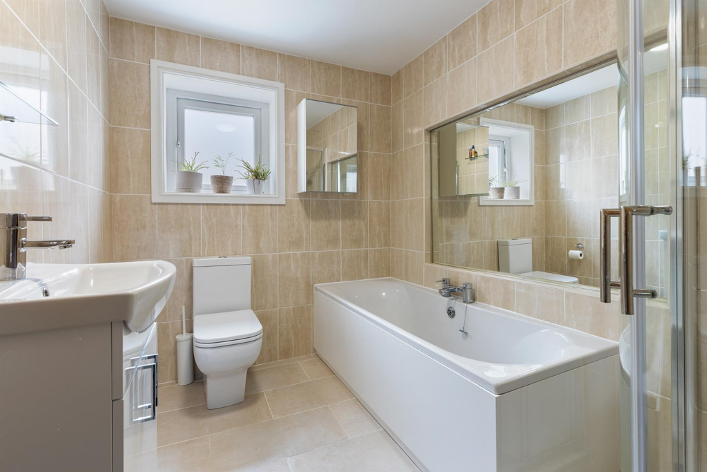 78 Fenay Lane, Almondbury 25_297.png