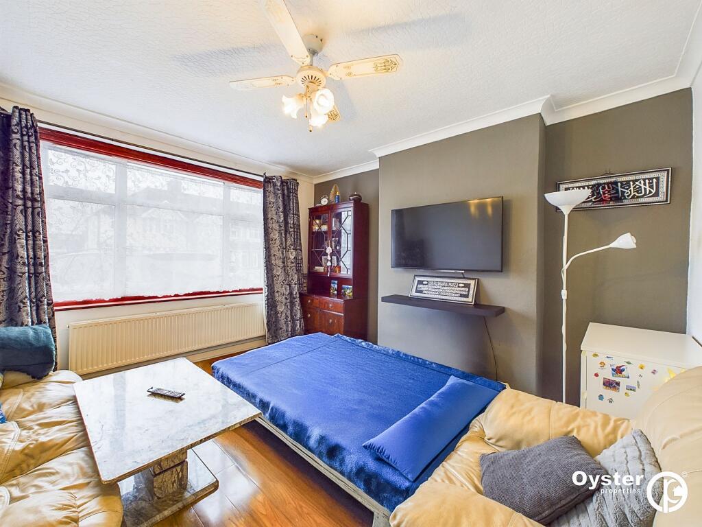 Reception/ Bedroom 1