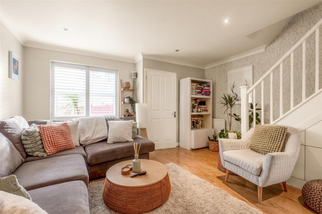 9 Blackthorn Close_6.jpg