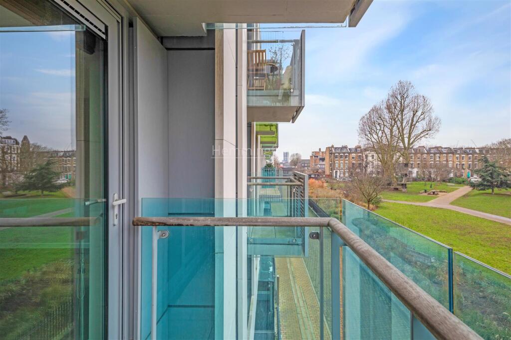 13-af0e82062-JJ-HMF-Blackthorn Av-61-logo.jpg