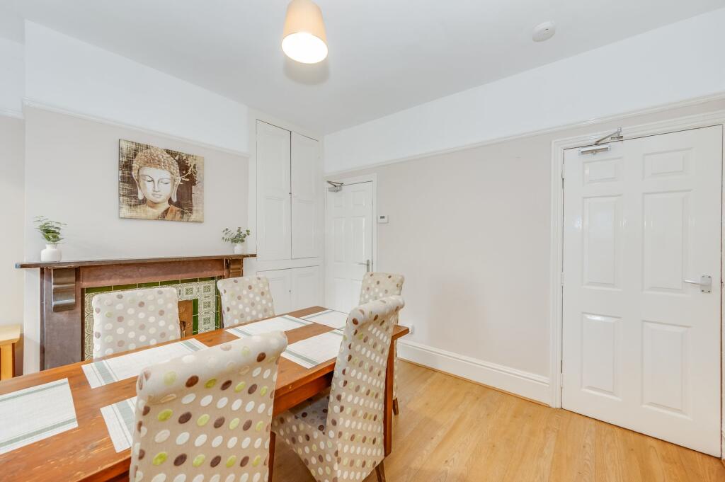 KITCHEN, LIVING ROOM AND DINER