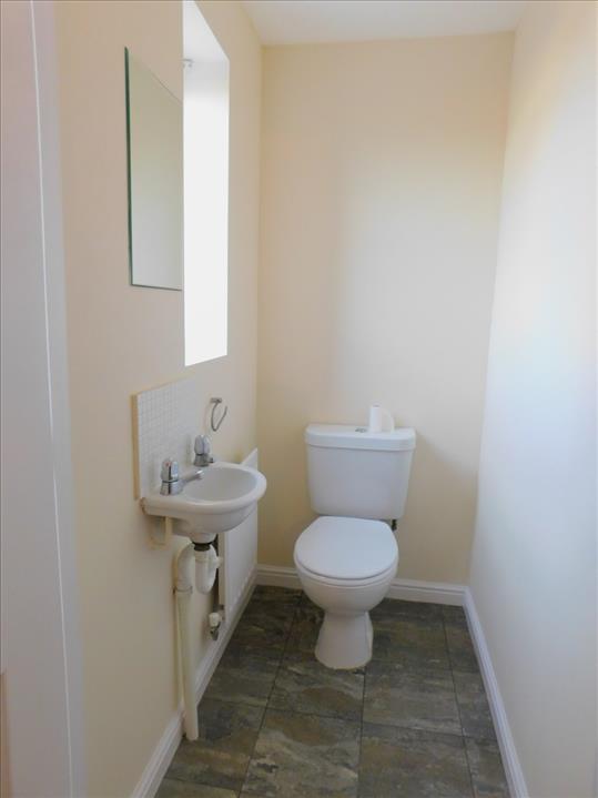 CLOAKROOM/W.C