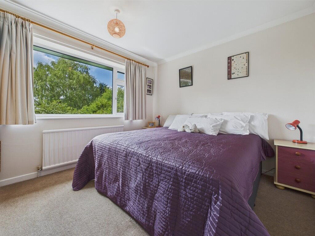 CAM04273G0-PR0129...