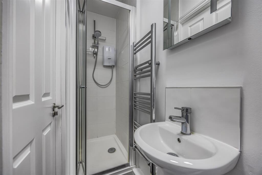 9 Belverdere Place, Petersfield-PorticoMarketing-N
