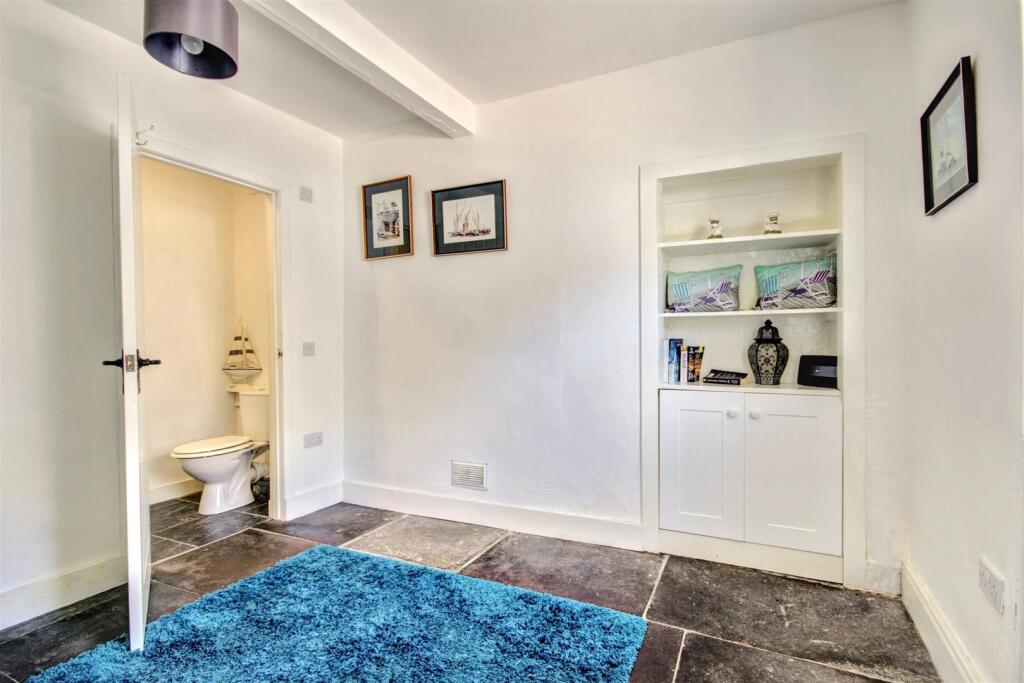 BEDROOM WITH EN SUITE