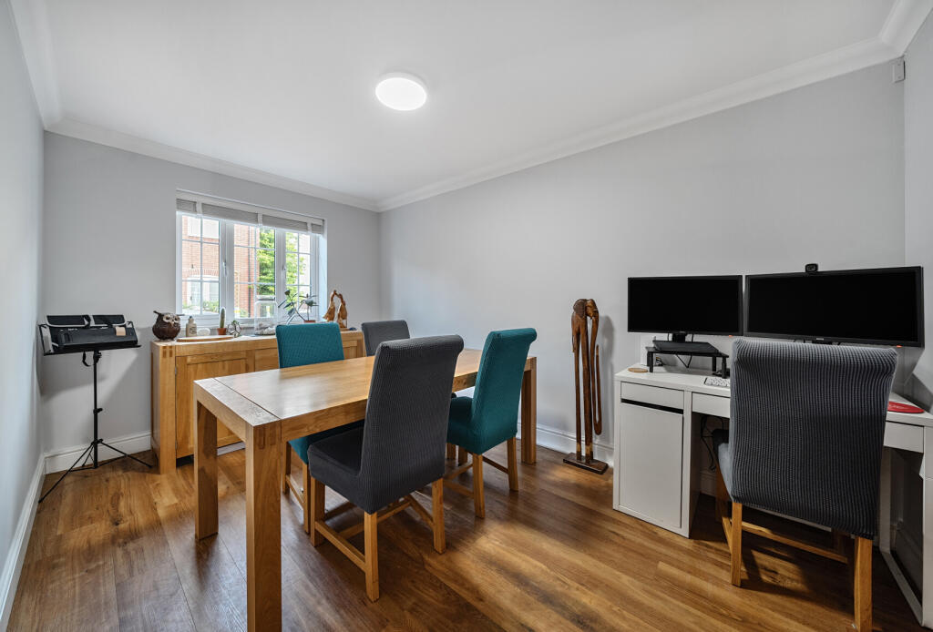 1319201-20-686433...