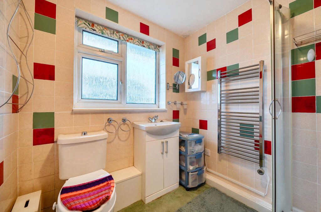 1389341-5-693ff36...