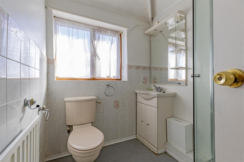 Shower Room-1.jpg