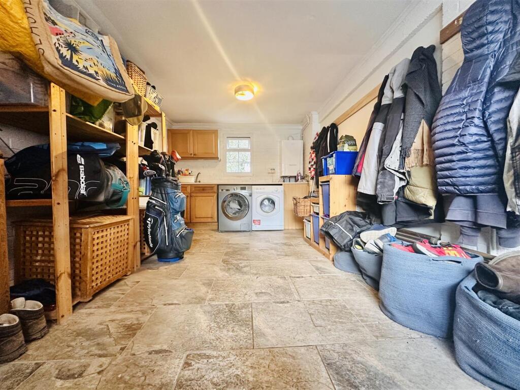 Utility/Boot Room