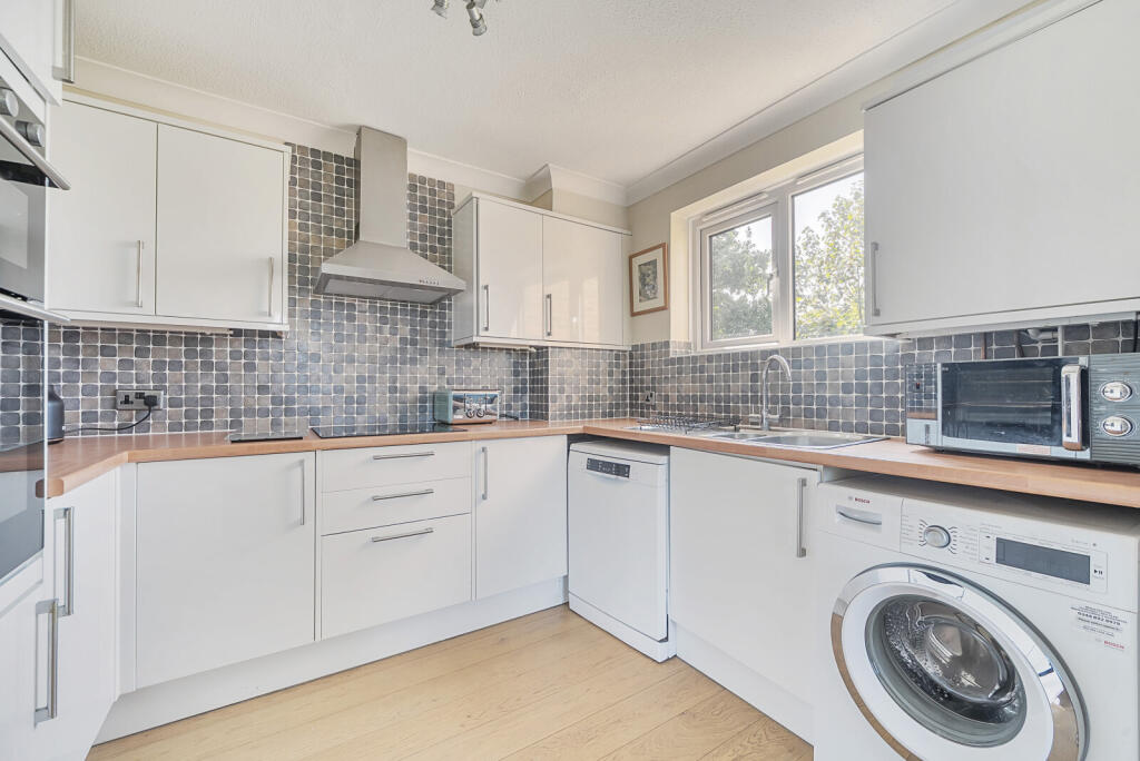 1339640-11-689f29...