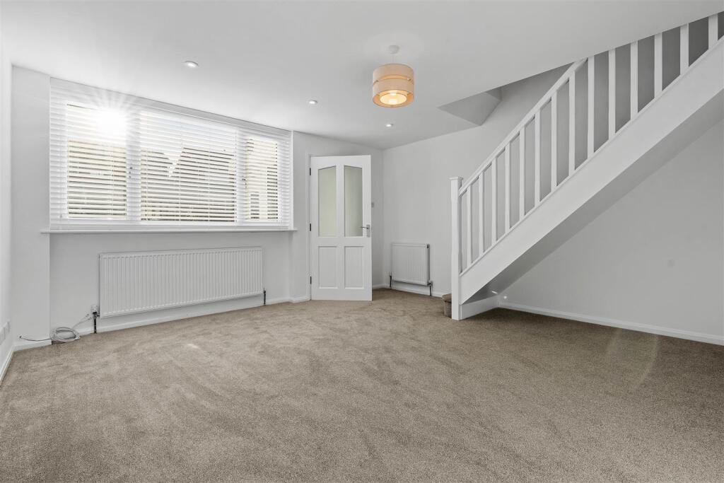 28 Blandford Drive (9 of 23).jpg