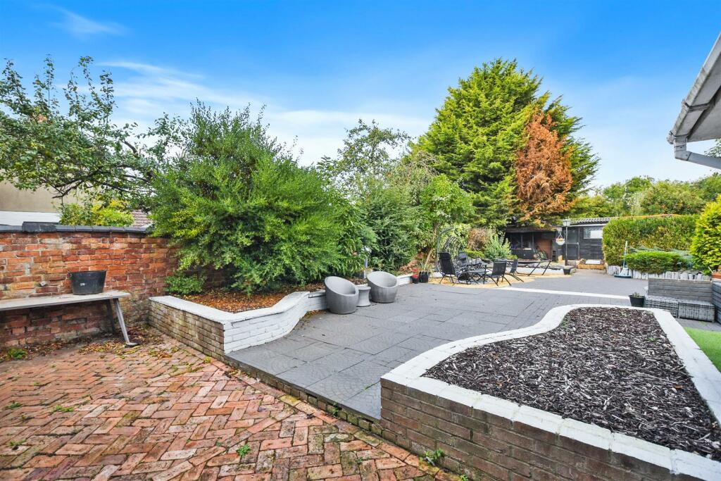 73IrthlingboroughRd04.jpg
