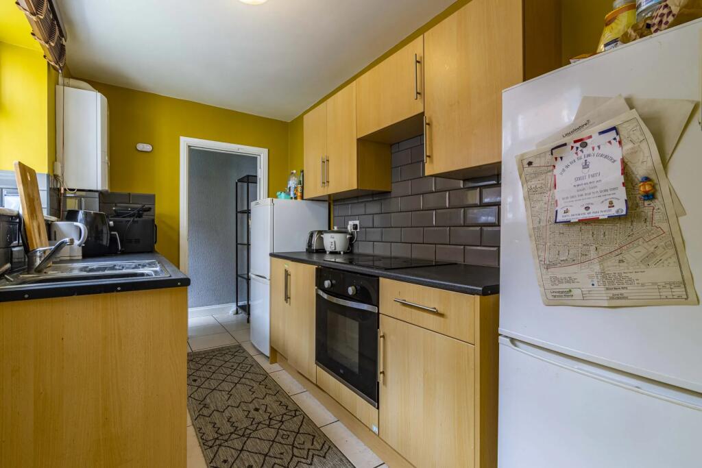 42-kesteven-street---3-bed-_exclusive-deal_-image-8 (1).jpg