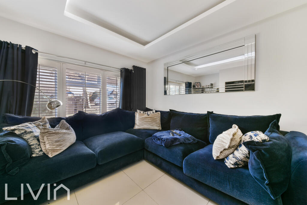 CROWLEY CRESCENT, 89-3.JPG
