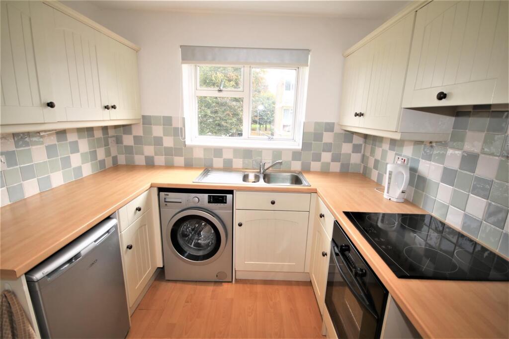 Kitchen a.JPG