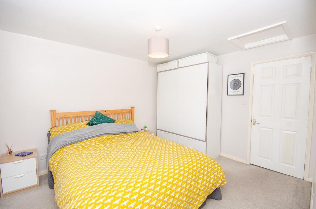Bedroom 1 pic 2.jpg